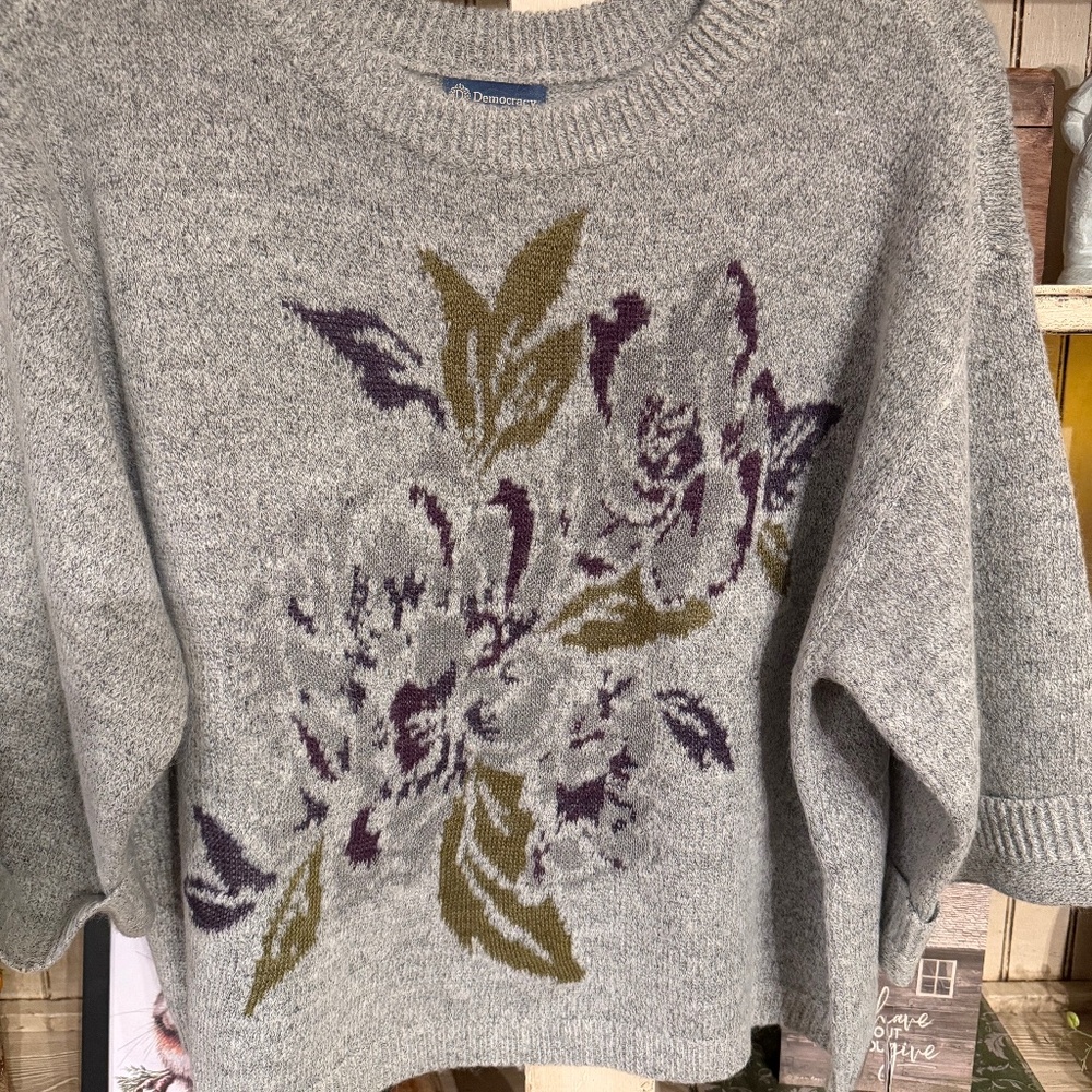 NEW Democracy Sweater 1XL